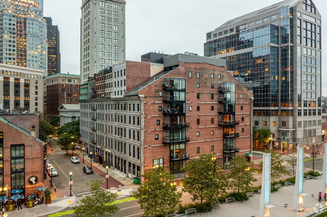 Alt Exterior - Greenway Place