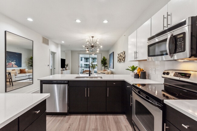 Broadstone on Trinity apartments — community photo - Broadstone on Trinity