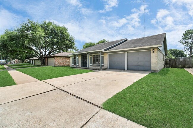Foto del edificio - 17035 Quail Bend Dr