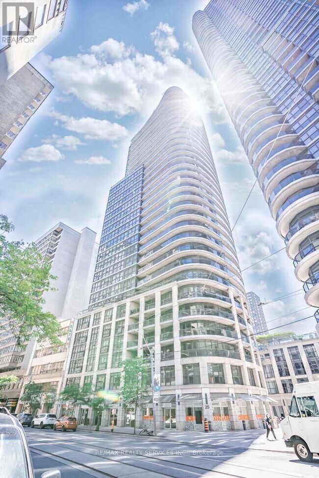 Photo du bâtiment - 25 Carlton St.