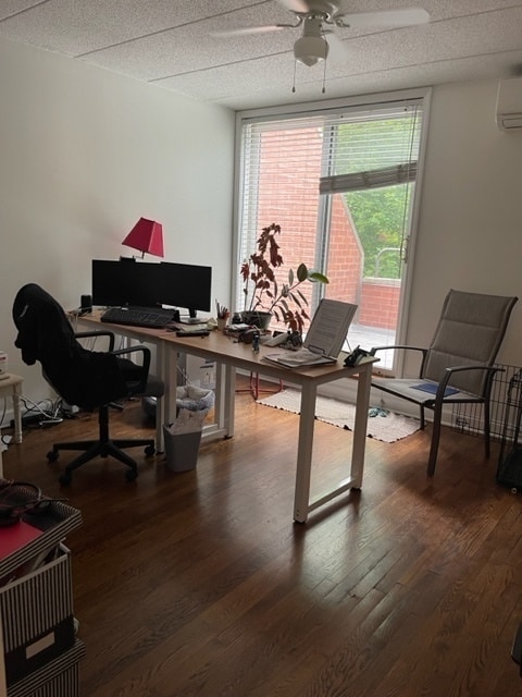 Building Photo - 1153 S Plymouth Ct