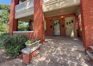Building Photo - 1808 N Robinson Ave