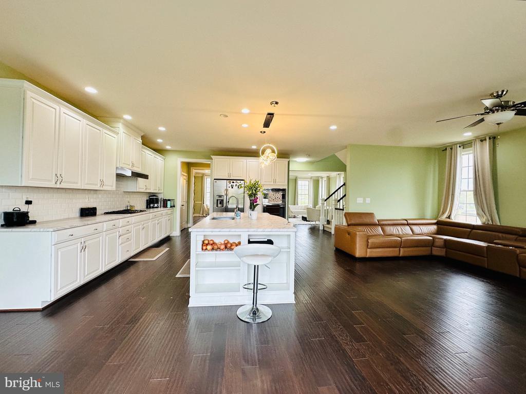 Foto principal - 22611 Windsor Locks Square
