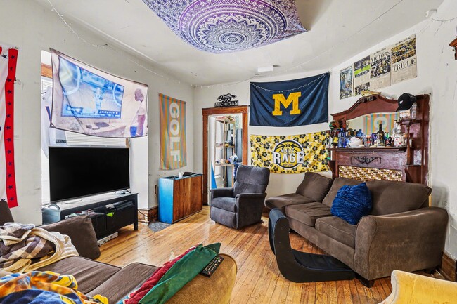 Foto del edificio - 606 Catherine St