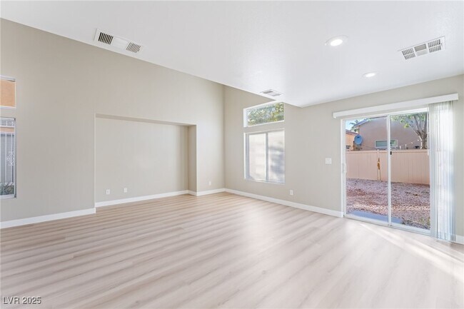 Foto del edificio - 2723 Mossy Oaks Ln