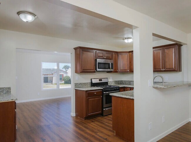 Building Photo - 4355 Keeler Ave