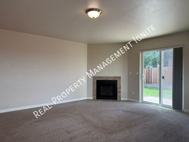 Foto del edificio - 64625 Wood Ave