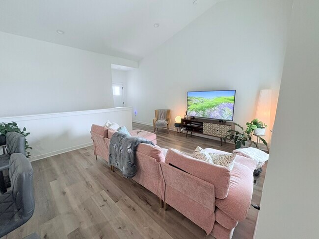 Foto del edificio - 5290 N Pinecrest Ct