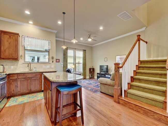 Foto del edificio - 4545 Mattie St