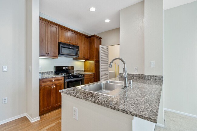 Foto del edificio - 2 br, 2 bath House - 2314 Scholarship