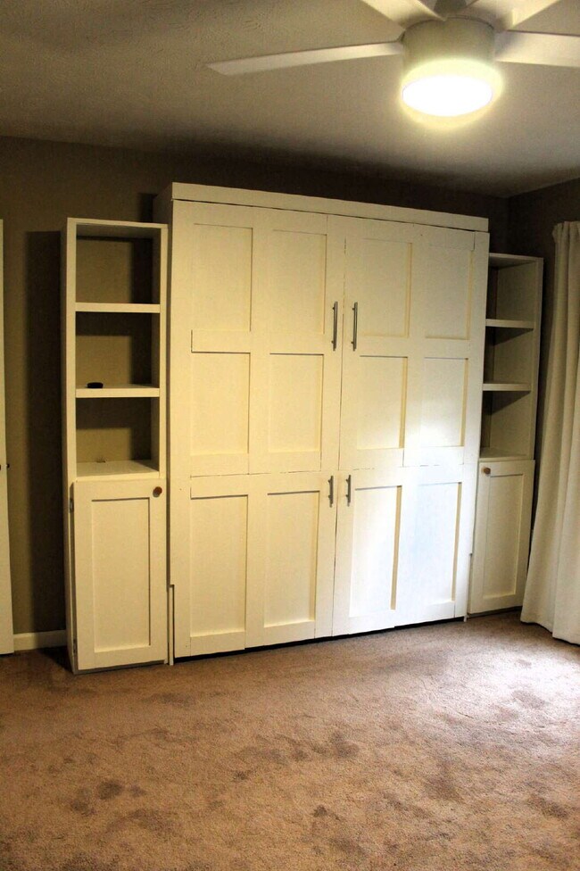 Foto del edificio - Roomy 3-Bedroom Townhouse in Baldwin Neigh...