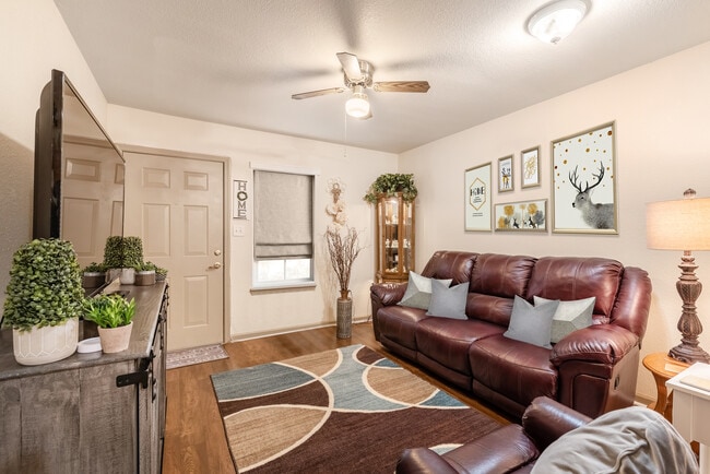 Building Photo - Residences at Jacksonville