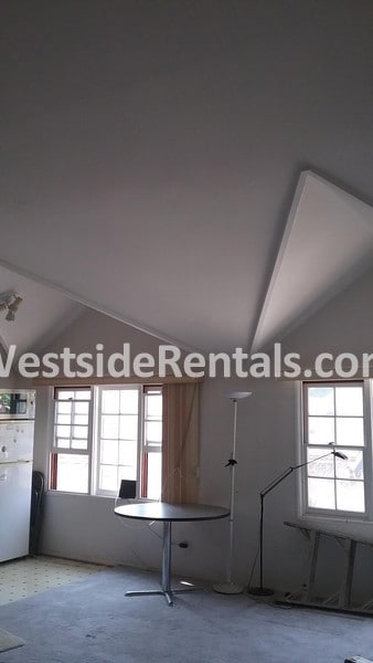 Building Photo - 235 N Kenter Ave