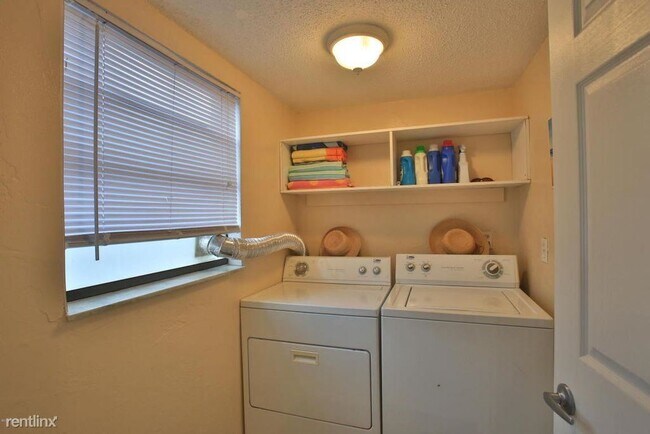 Building Photo - 1 br, 2 bath Condo - 3615 S Atlantic Ave