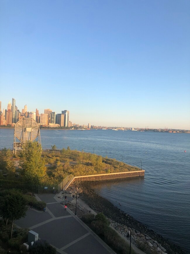 Foto del edificio - 25 Hudson St