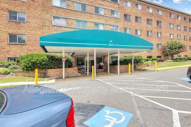Foto del edificio - 5111 8th Rd S