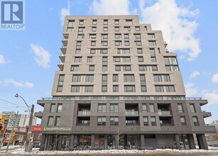 Building Photo - 758 Dovercourt Rd