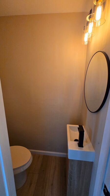 Building Photo - 14 Elm St