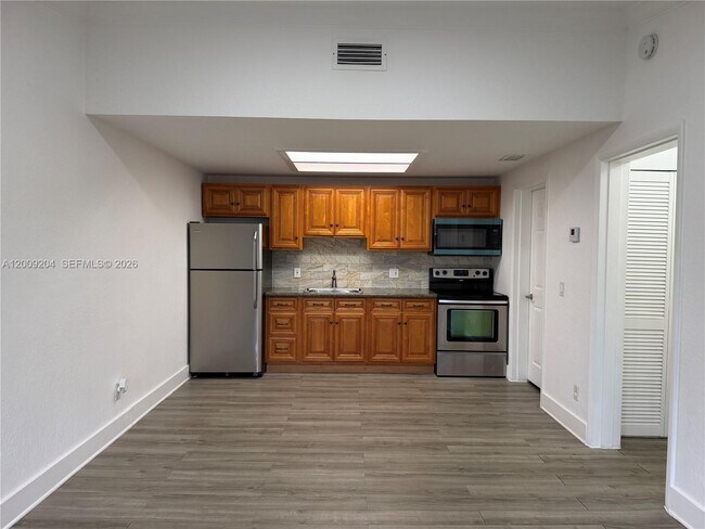 Foto del edificio - 7178 Southgate Blvd