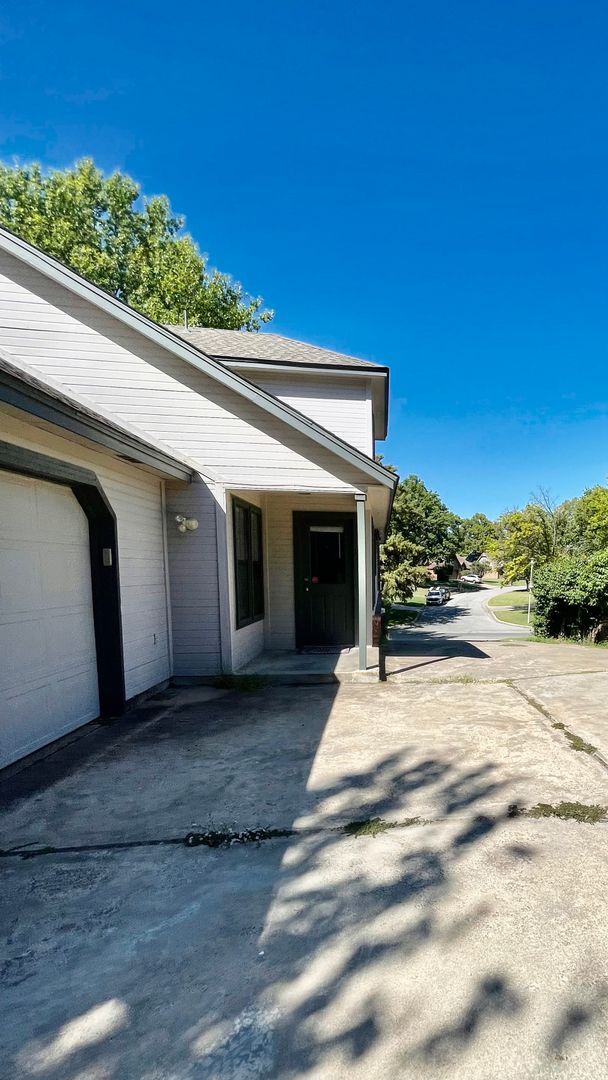 Foto del edificio - Gorgeous Pool Home w/ 4bd /2.5ba/Fireplace