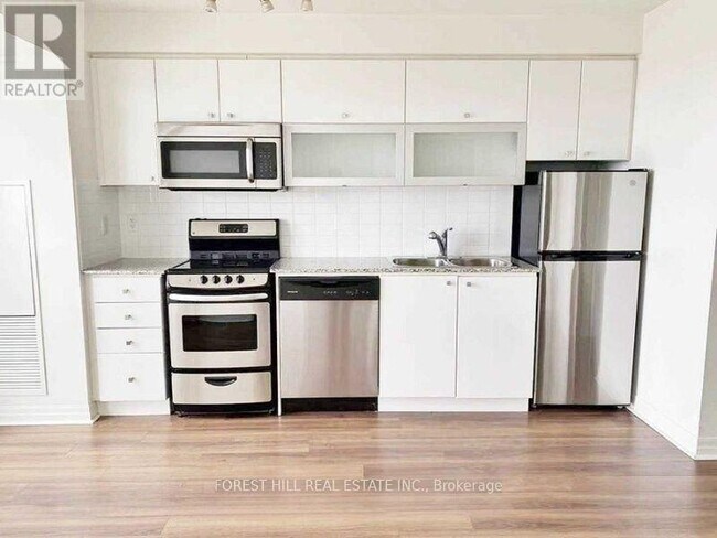 Photo du bâtiment - 2015 Sheppard Ave E