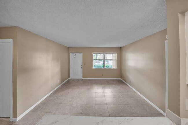 Foto del edificio - 776 NW 103rd Terrace