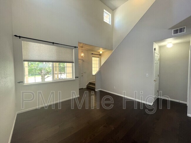 Foto del edificio - 13909 Cook St