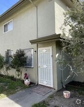 Building Photo - 2113 Lemontree Way