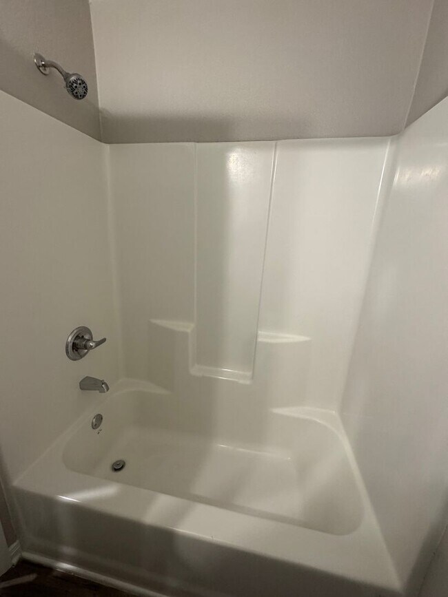 Foto del edificio - Updated 3/2 Duplex in the Heart of Waco