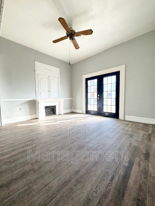 Building Photo - 1141 Earlwood Ave