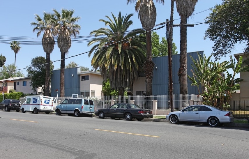 Primary Photo - 8132-8138 Sepulveda Blvd
