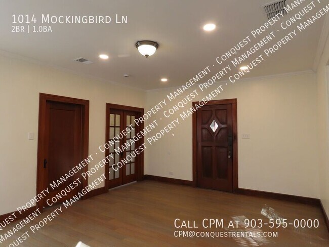 Foto del edificio - 1014 Mockingbird Ln