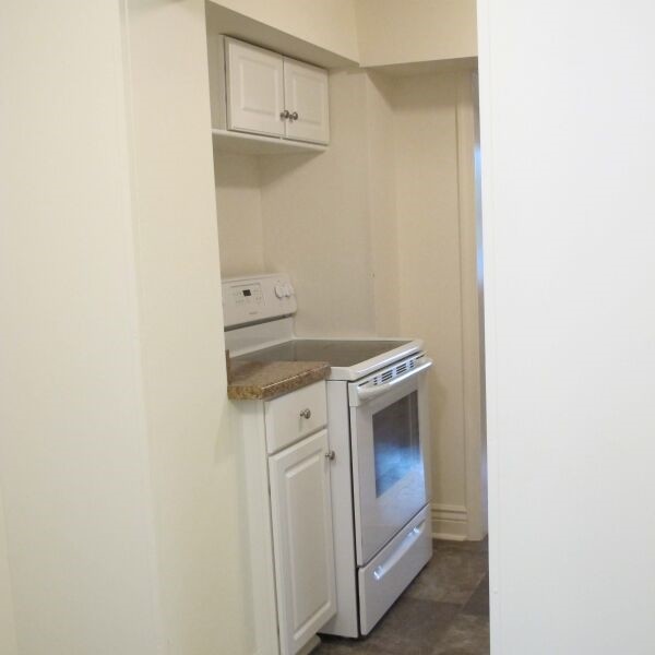 Side apto. - 1 habitación/ 1 baño - Coin-Op Laundry, Apartments, Townhouses