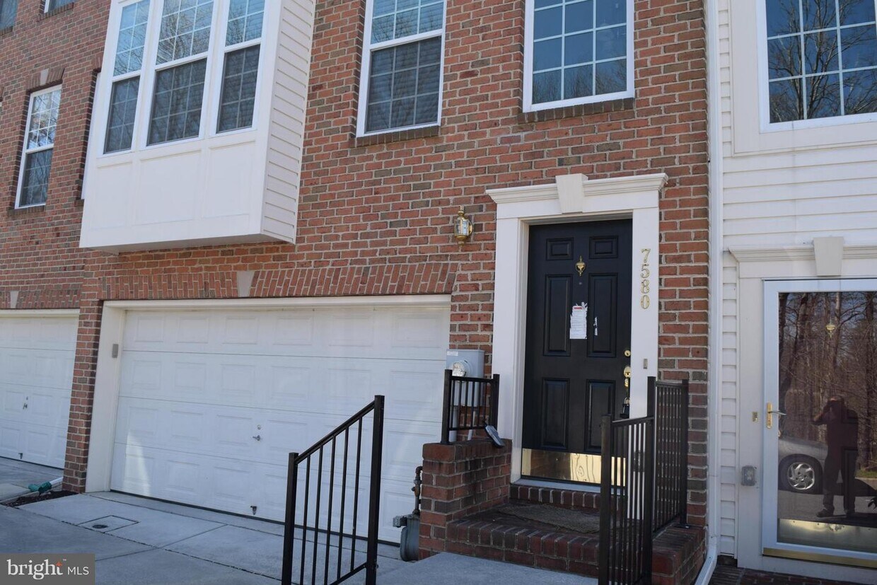 7580 Cherrybark Oak Ln, Elkridge, MD 21075 Townhome Rentals in