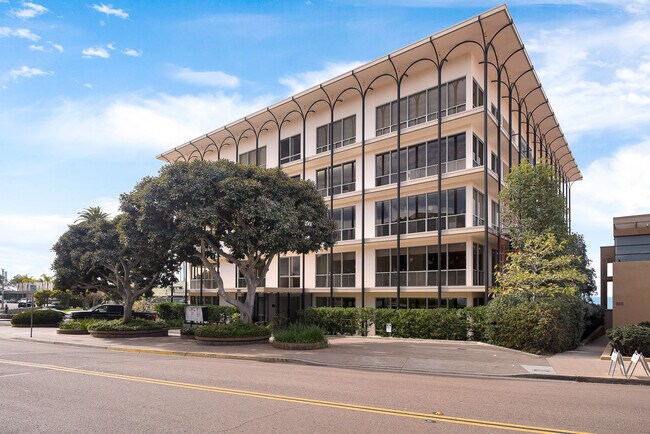 Building Photo - 800 Prospect St