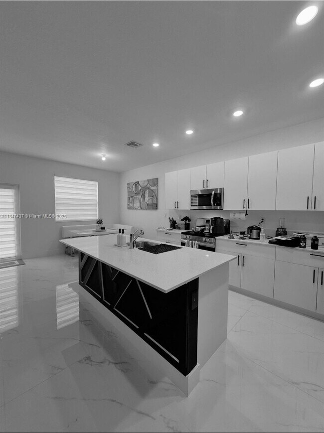 Foto del edificio - 14868 SW 162nd St