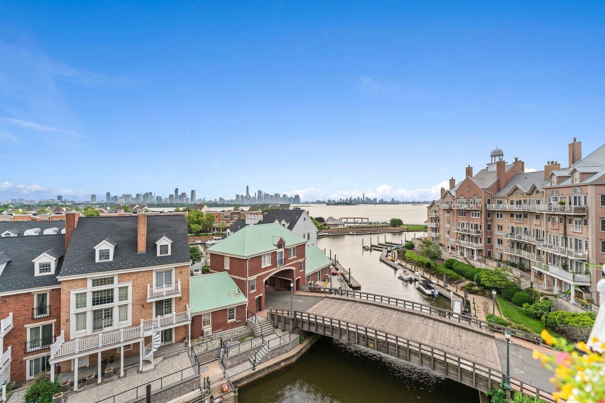 Foto principal - 200 Shearwater Ct W