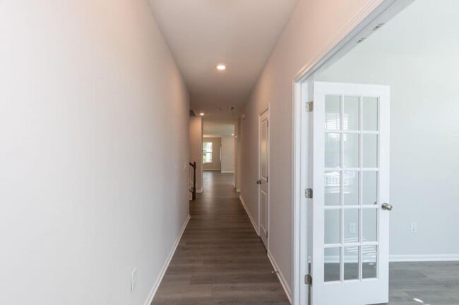 Photo - 411 Stoker St House