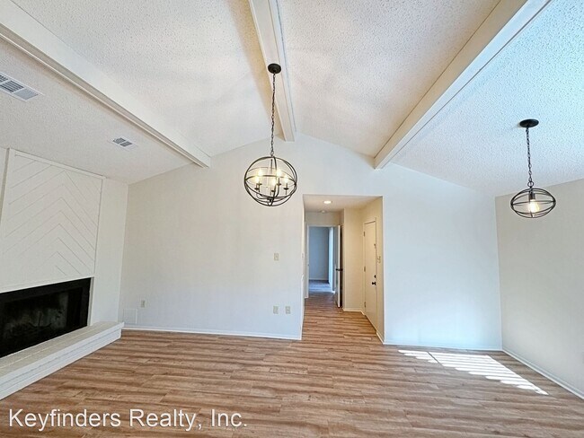 Foto del edificio - 2 br, 2 bath House - 7959 Pennth Ave Unit D
