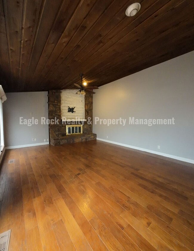 Foto del edificio - East Tulsa Home for Rent (3beds/2baths)