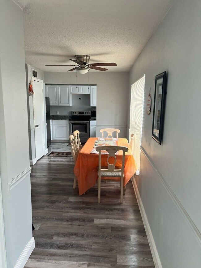 Building Photo - Essex Park Villas Condominium