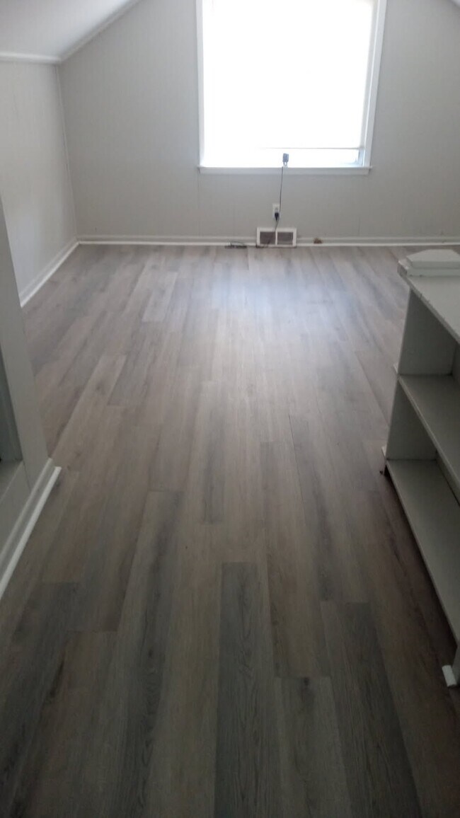 Building Photo - 20237 Hamburg St