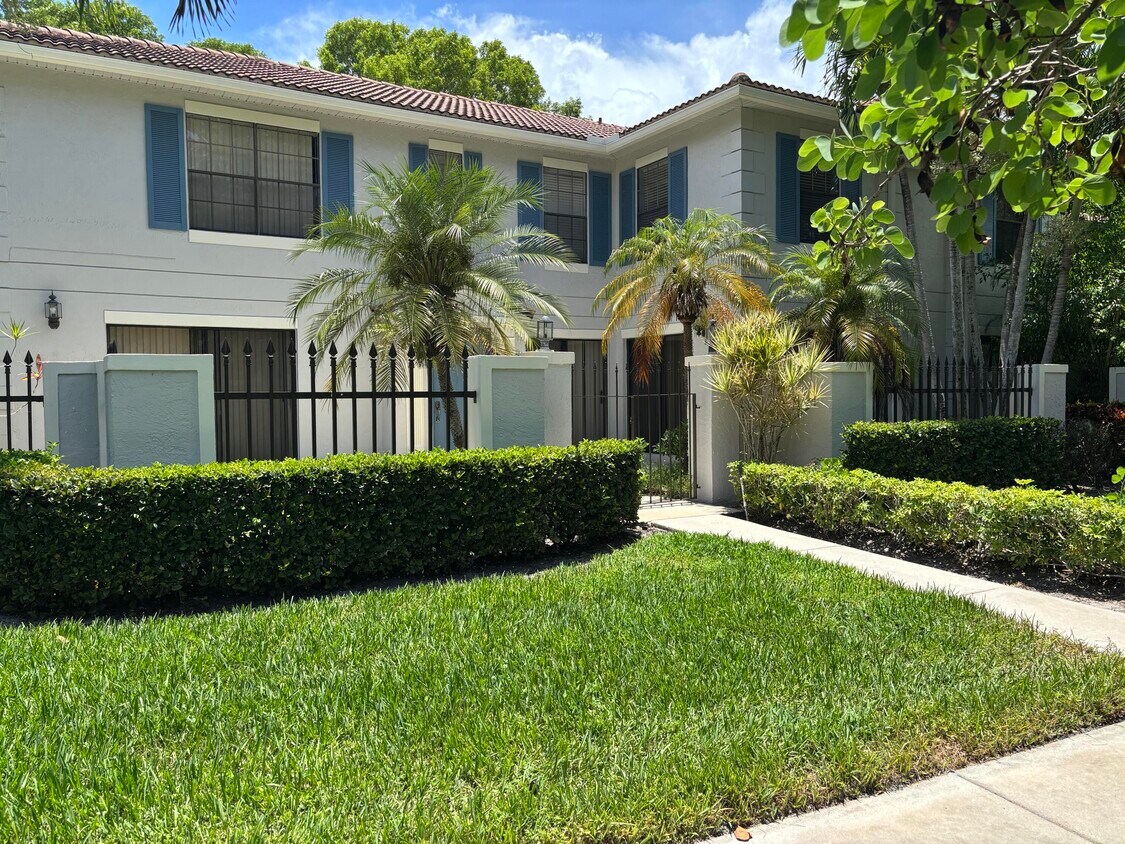 Foto principal - 352 Prestwick Cir