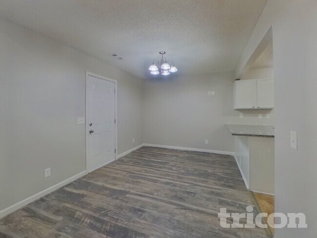 Foto del edificio - 3337 Braden Dr