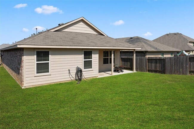 Foto del edificio - 14024 Silver Falls Ct