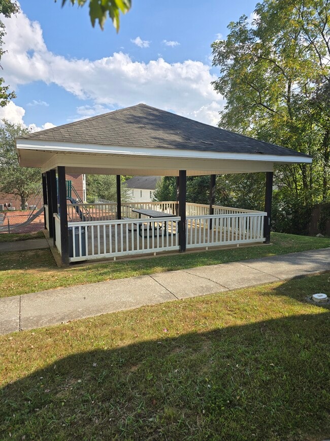 Foto del edificio - Beaver Hollow Apartments