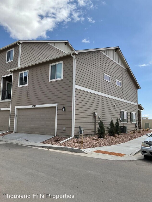 Primary Photo - 3 br, 3 bath House - 7832 Woodmen Center H...