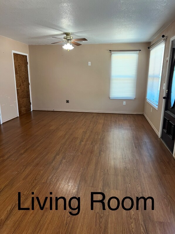 Foto del edificio - 702 N Ridge St