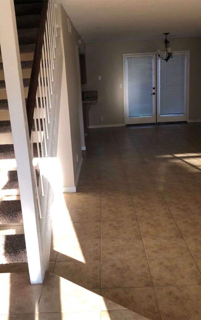 Front Entry - 4732 E Alamos Ave