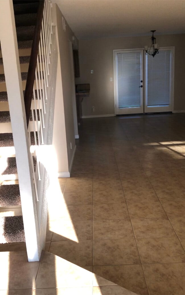 Front Entry - 4732 E Alamos Ave